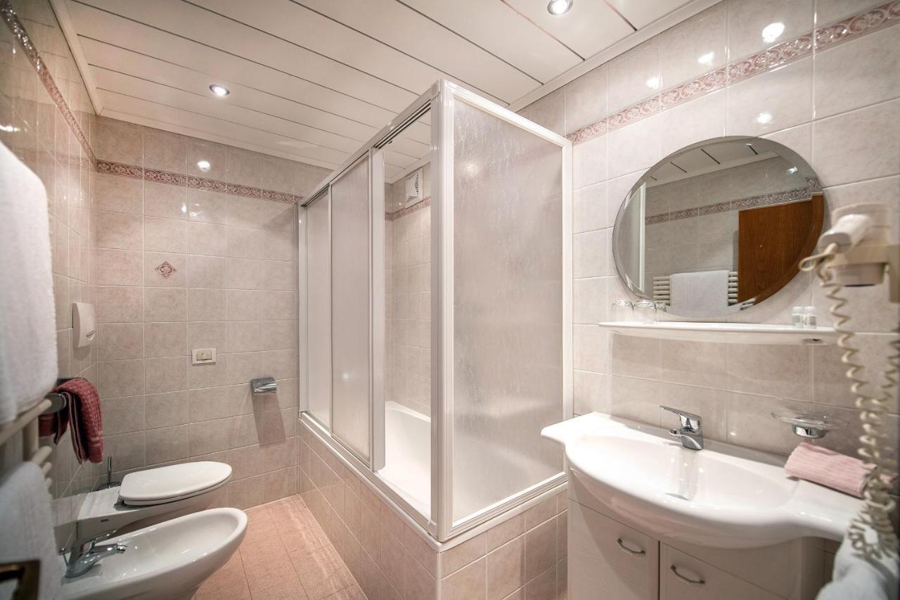 Garni Hotel Max Santa Cristina Val Gardena Екстериор снимка